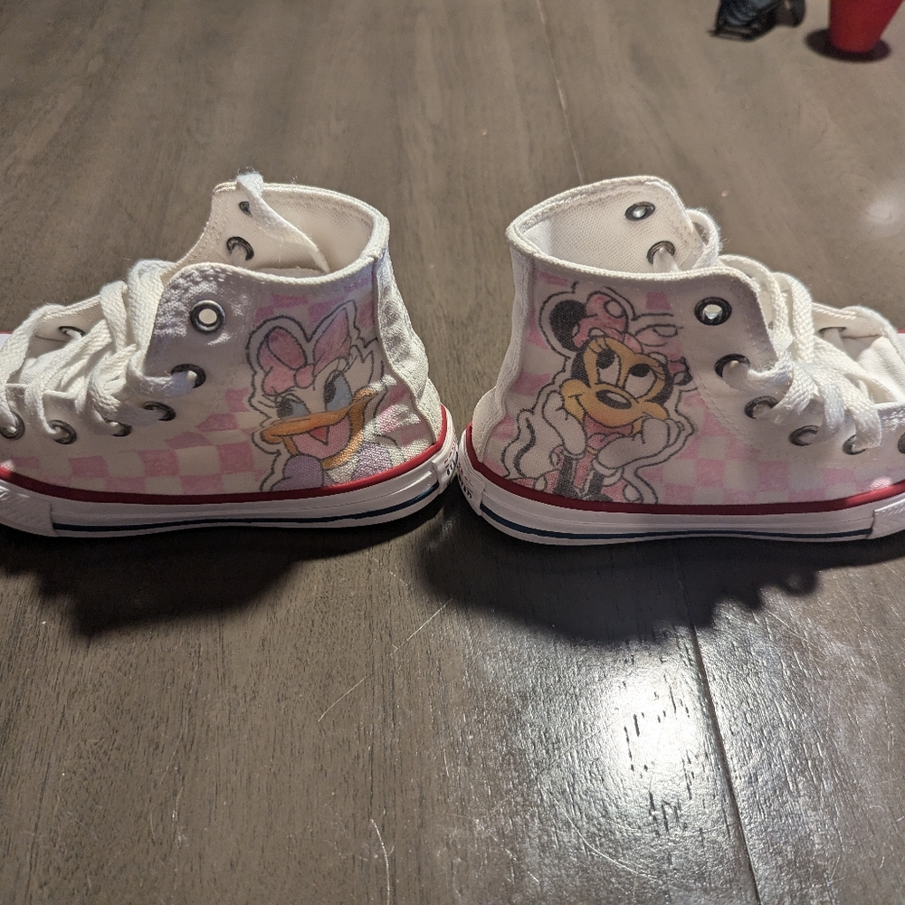 Pre-School Chuck Taylor All-Star special edition w/Minnie mouse and Daisy duck
